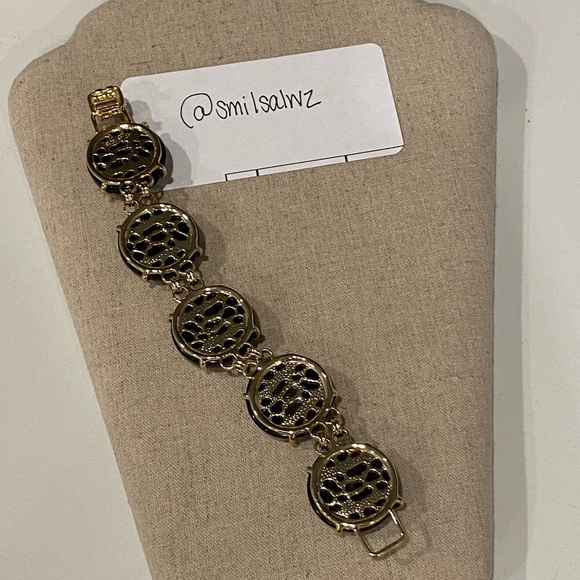 Kendra Scott Cassie Bracelet - Picture 3 of 4